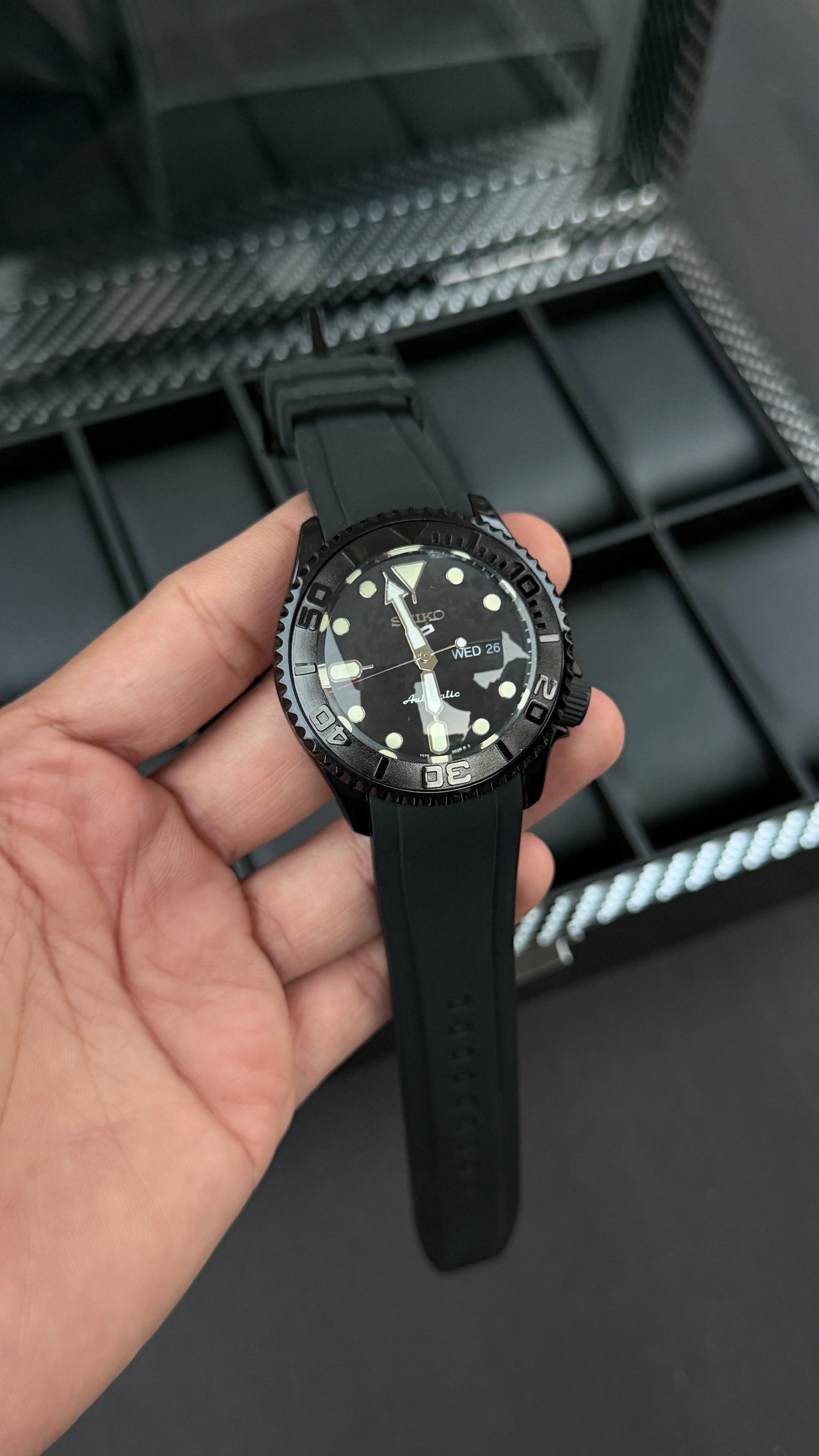 seeiko 5 premium luxury full  black smooth movement mens watch