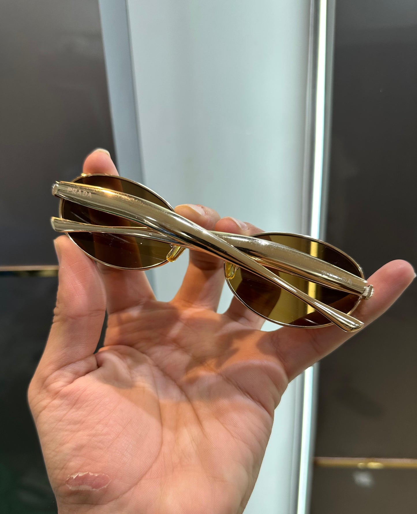 Luxury Stylish Praada UV Protected Sunglass With Complete Box Packaging