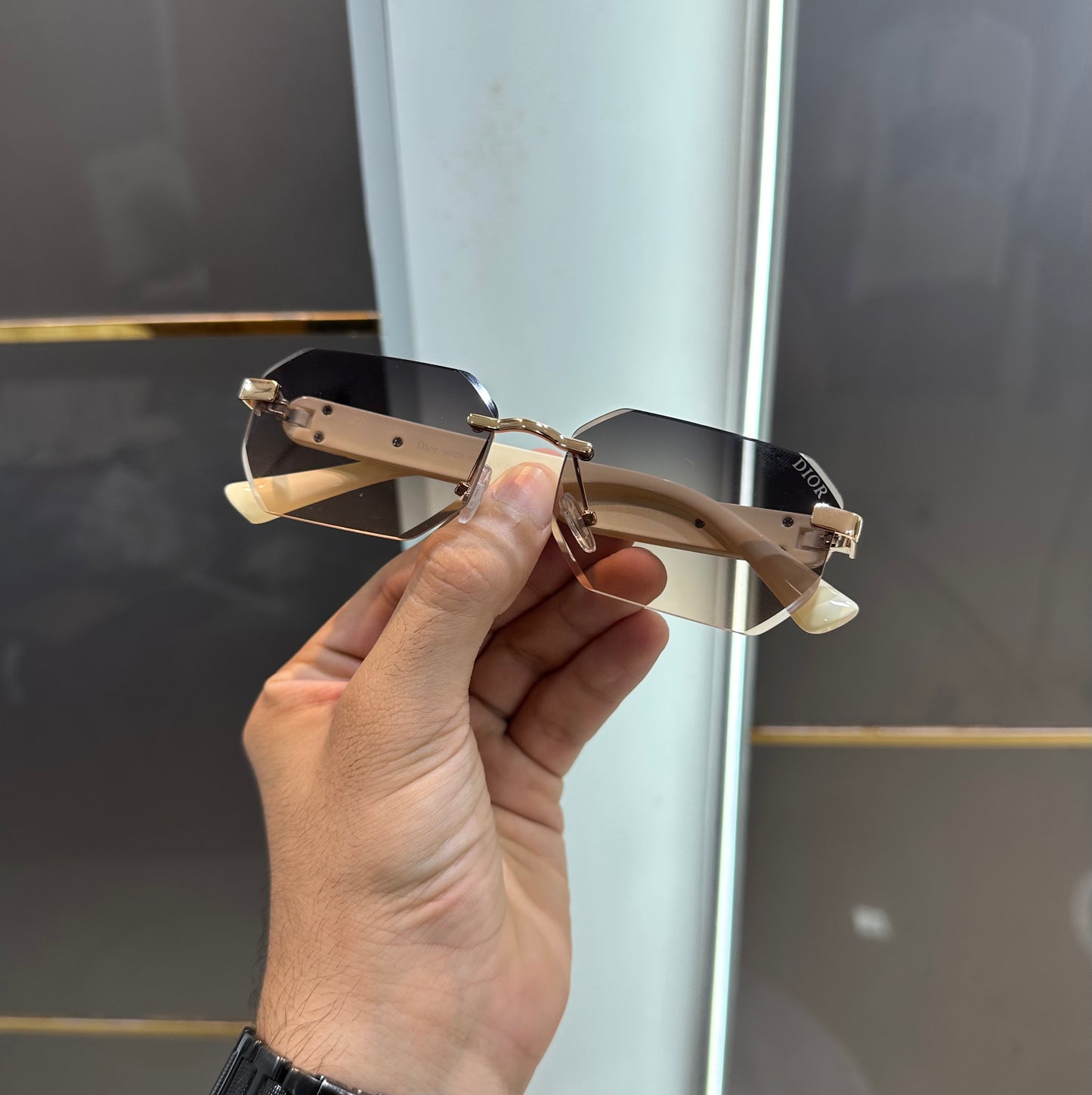 Luxury D¡or Dual Tone UV Protected Premium Sunglass