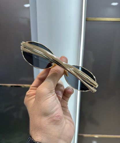 Luxury Stylish Praa_da_UV Protected Sunglass With Complete Box Packaging